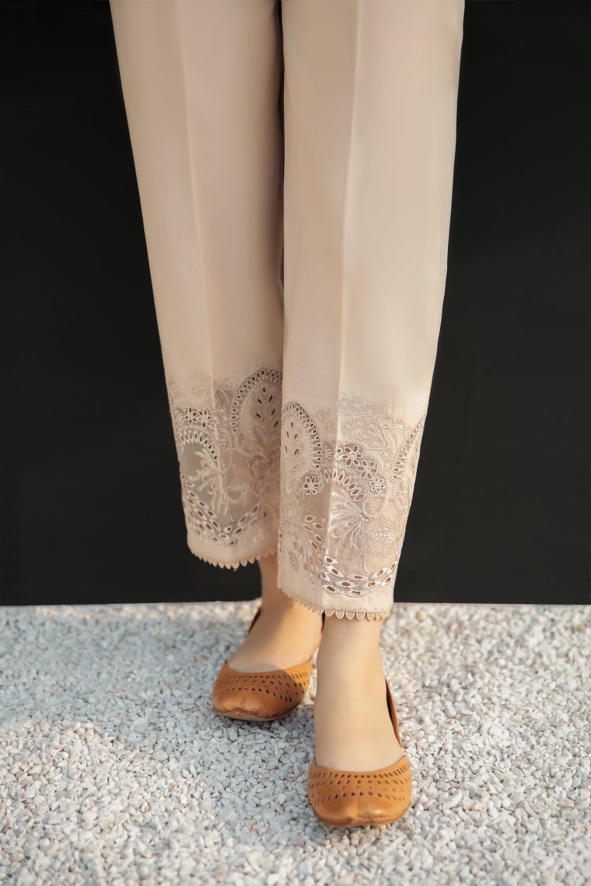 EMBROIDERED COTTON TROUSER 230