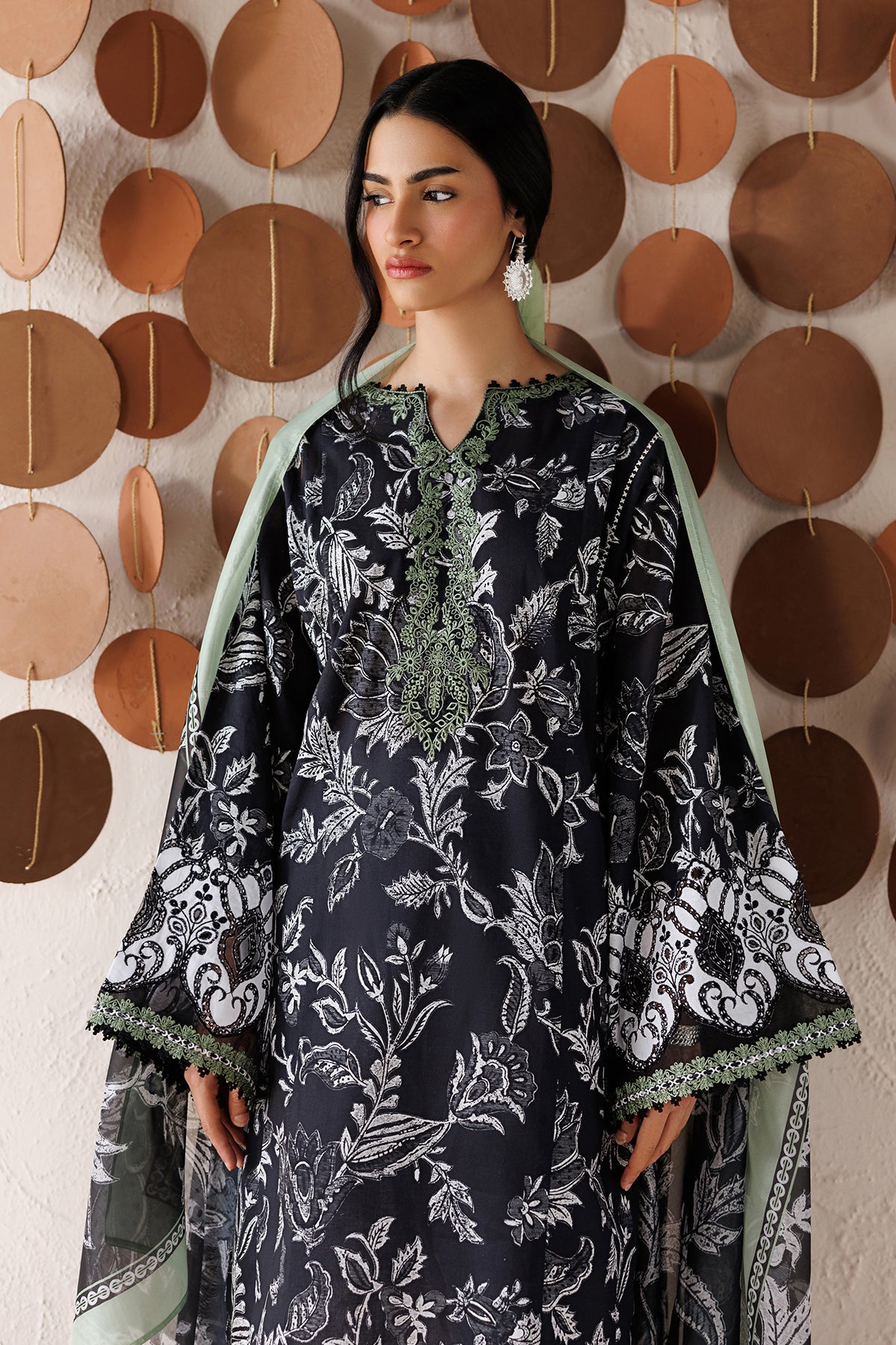 EMBROIDERED LAWN SF-4515
