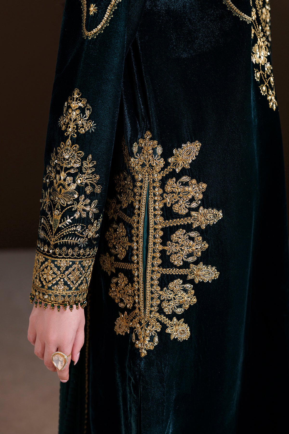 EMBROIDERED VELVET PR-1415