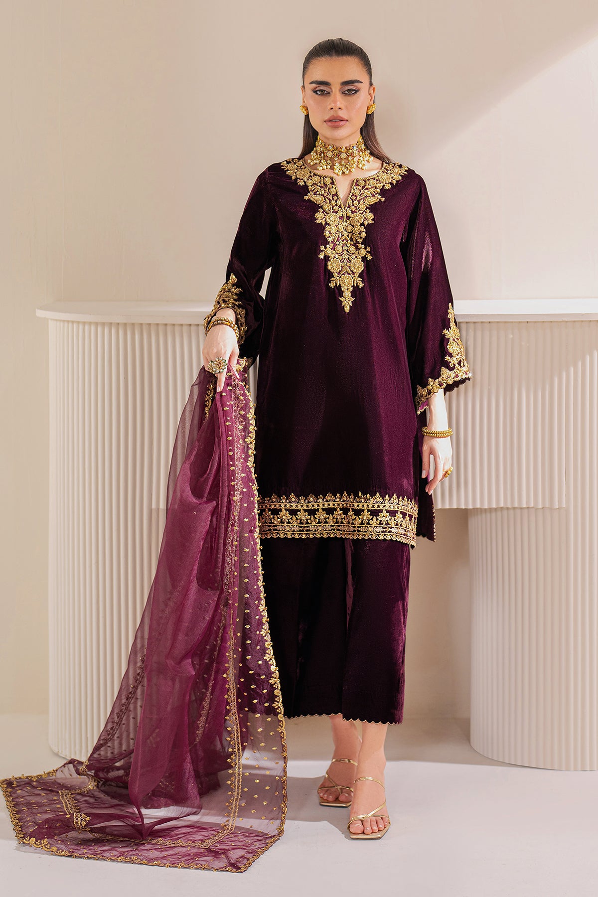 EMBROIDERED VELVET PR-1023