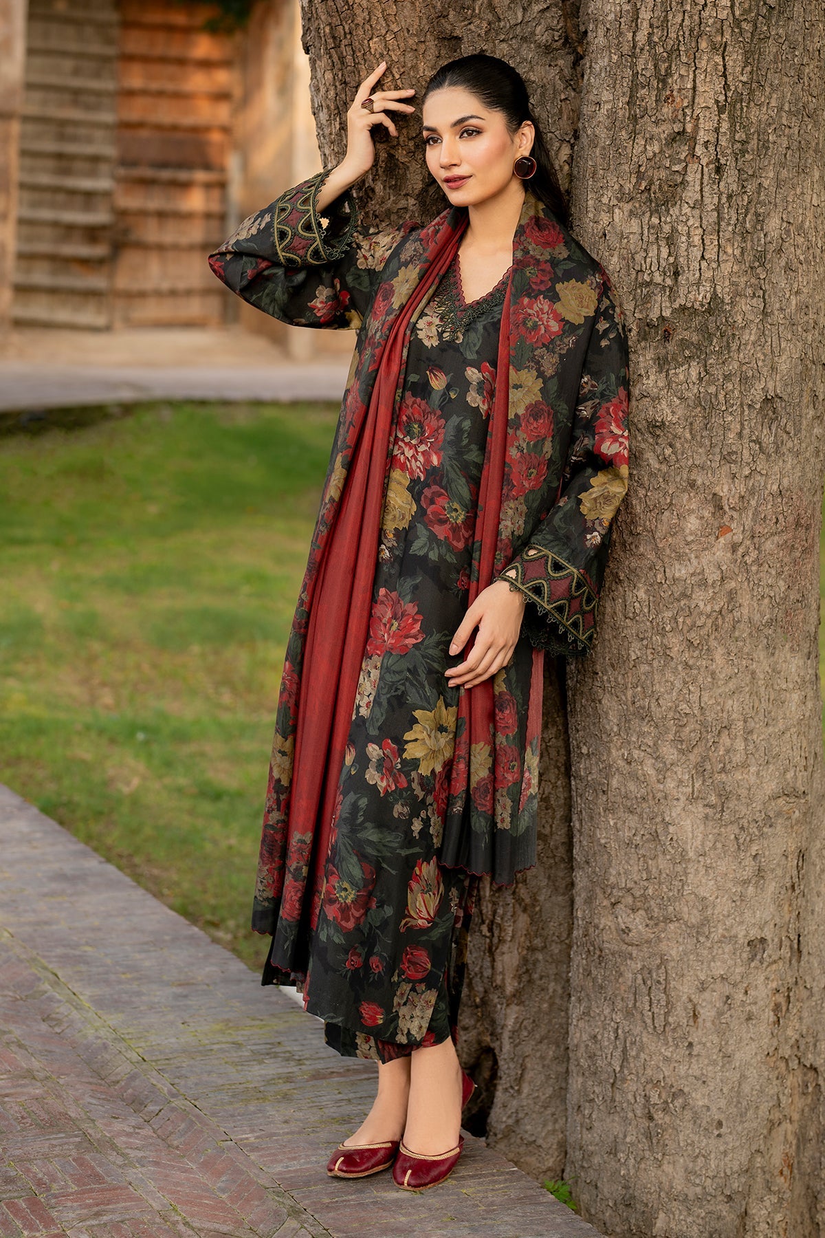 EMBROIDERED VISCOSE SF-724