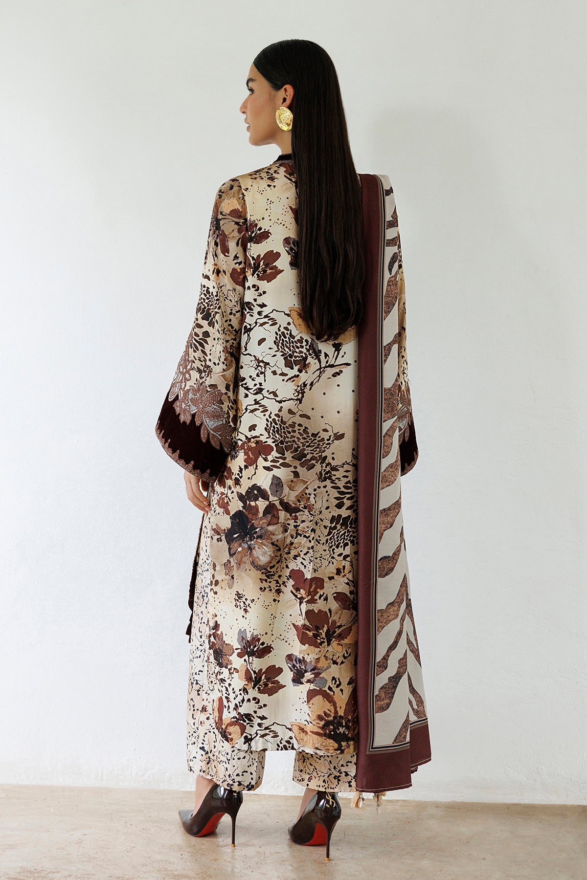 EMBROIDERED VISCOSE SILK UF-4589