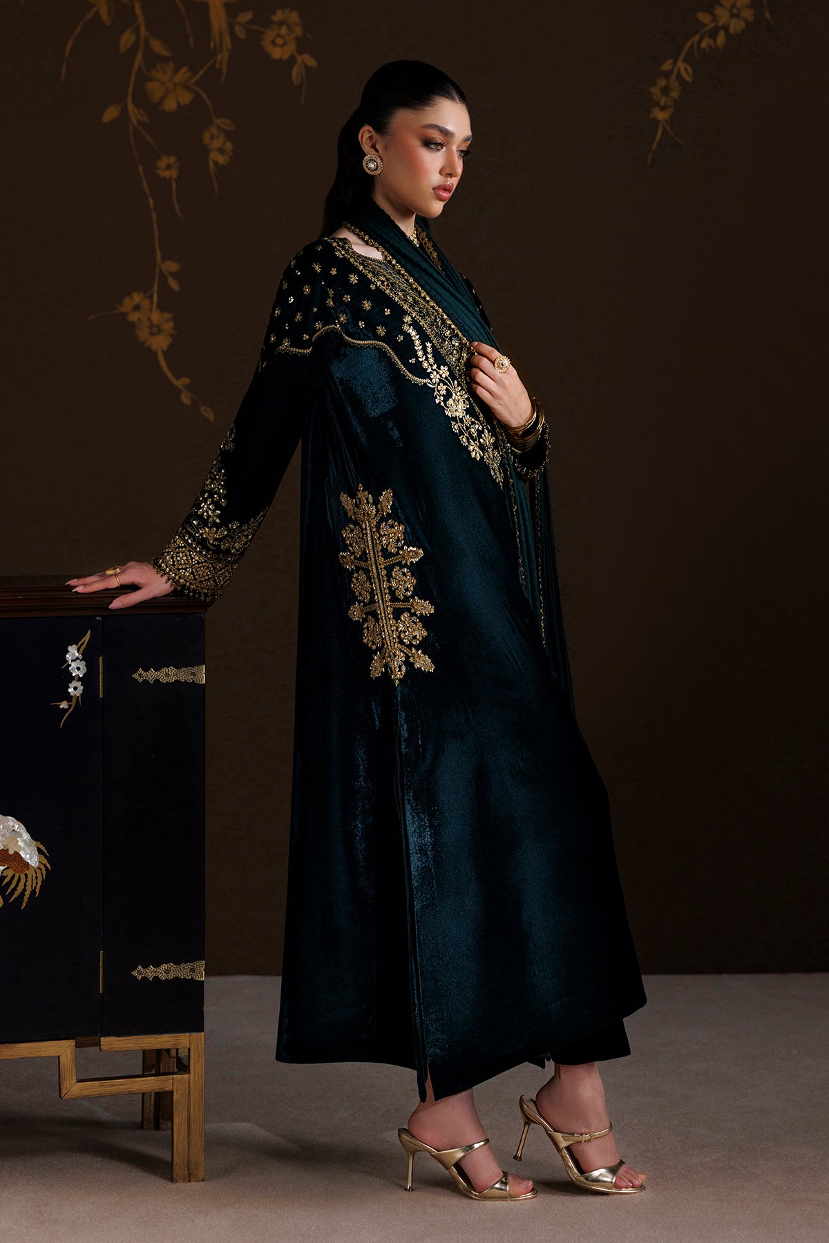 EMBROIDERED VELVET PR-1415