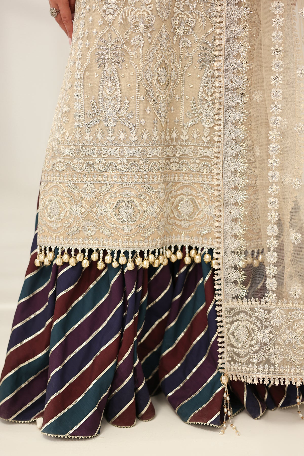 EMBROIDERED NET SF-4183