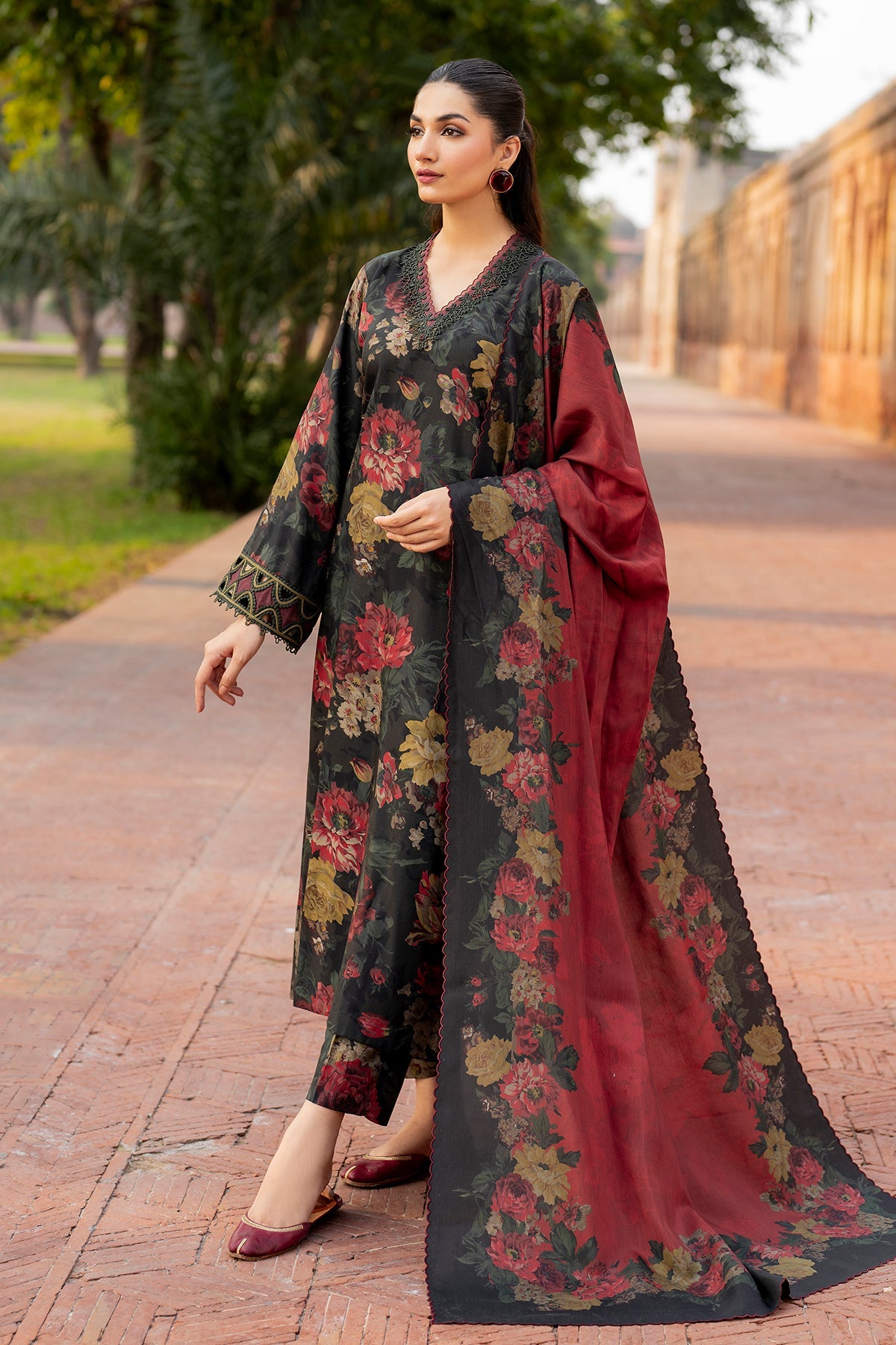 EMBROIDERED VISCOSE SF-724