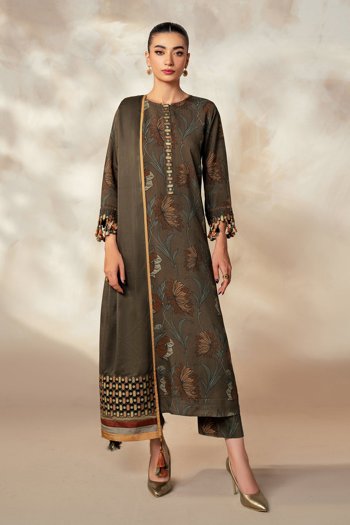 EMBROIDERED KHADDAR SF-4028