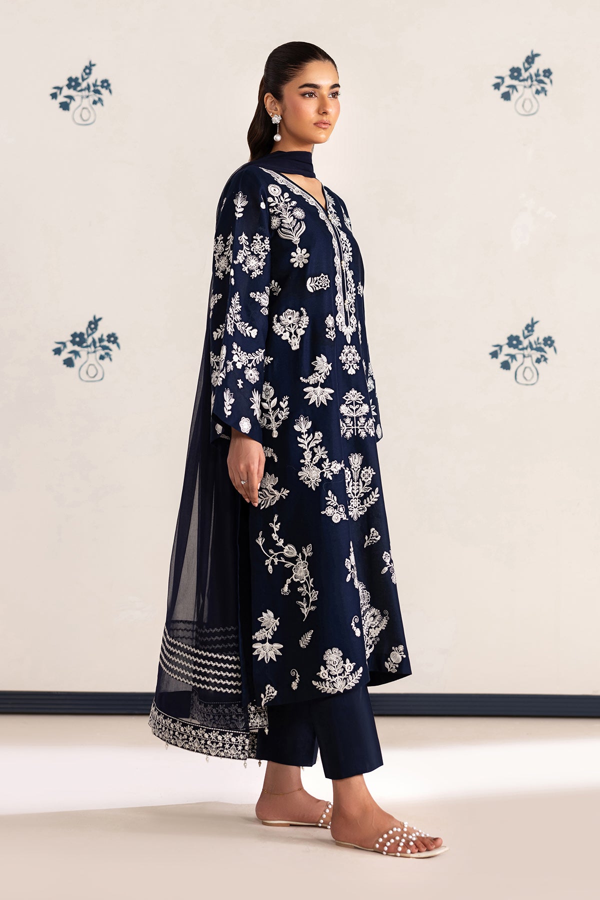 EMBROIDERED LAWN UF-4464