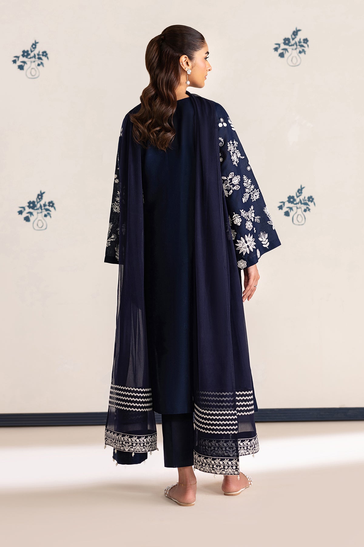 EMBROIDERED LAWN UF-4464