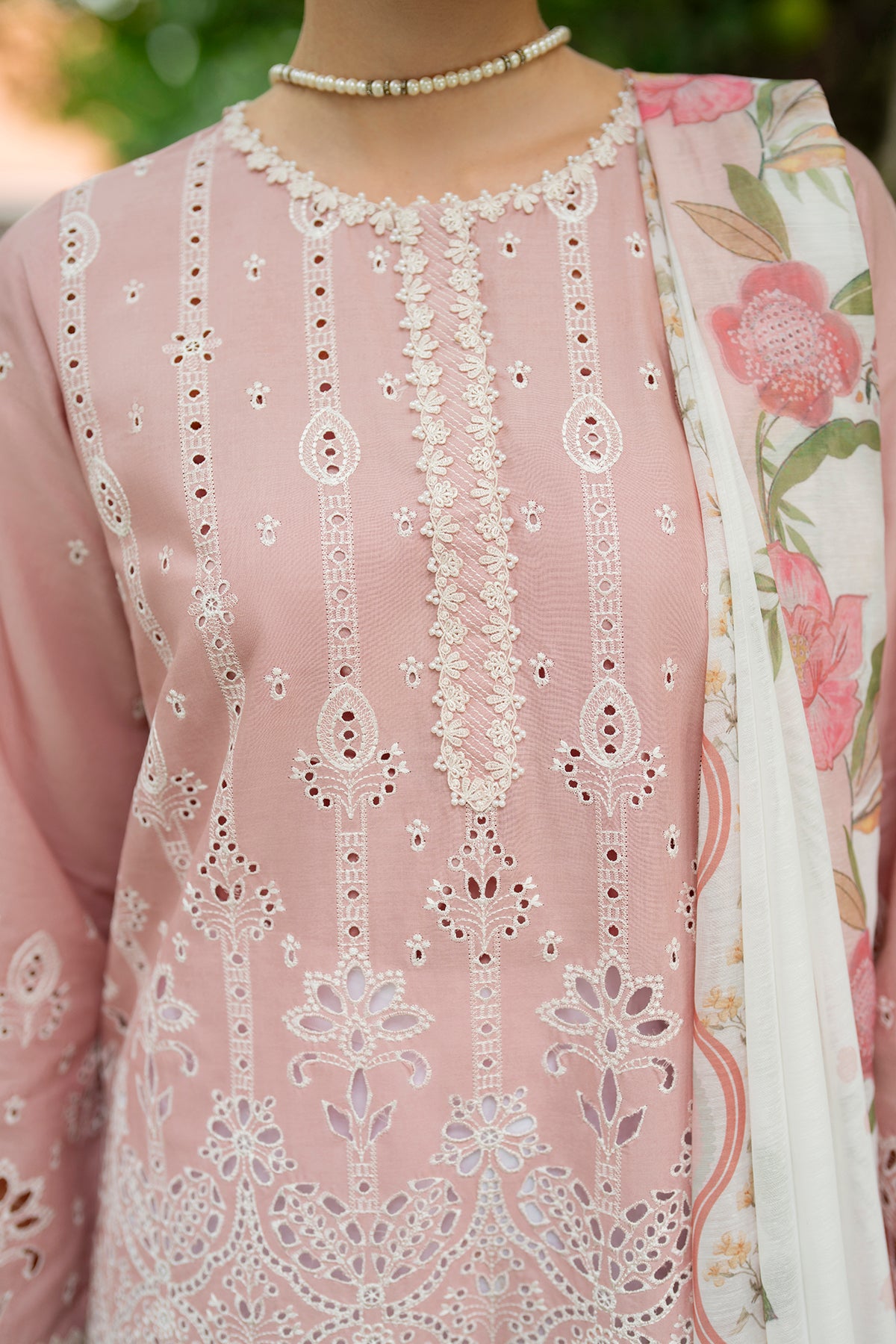 EMBROIDERED LAWN UF-4264