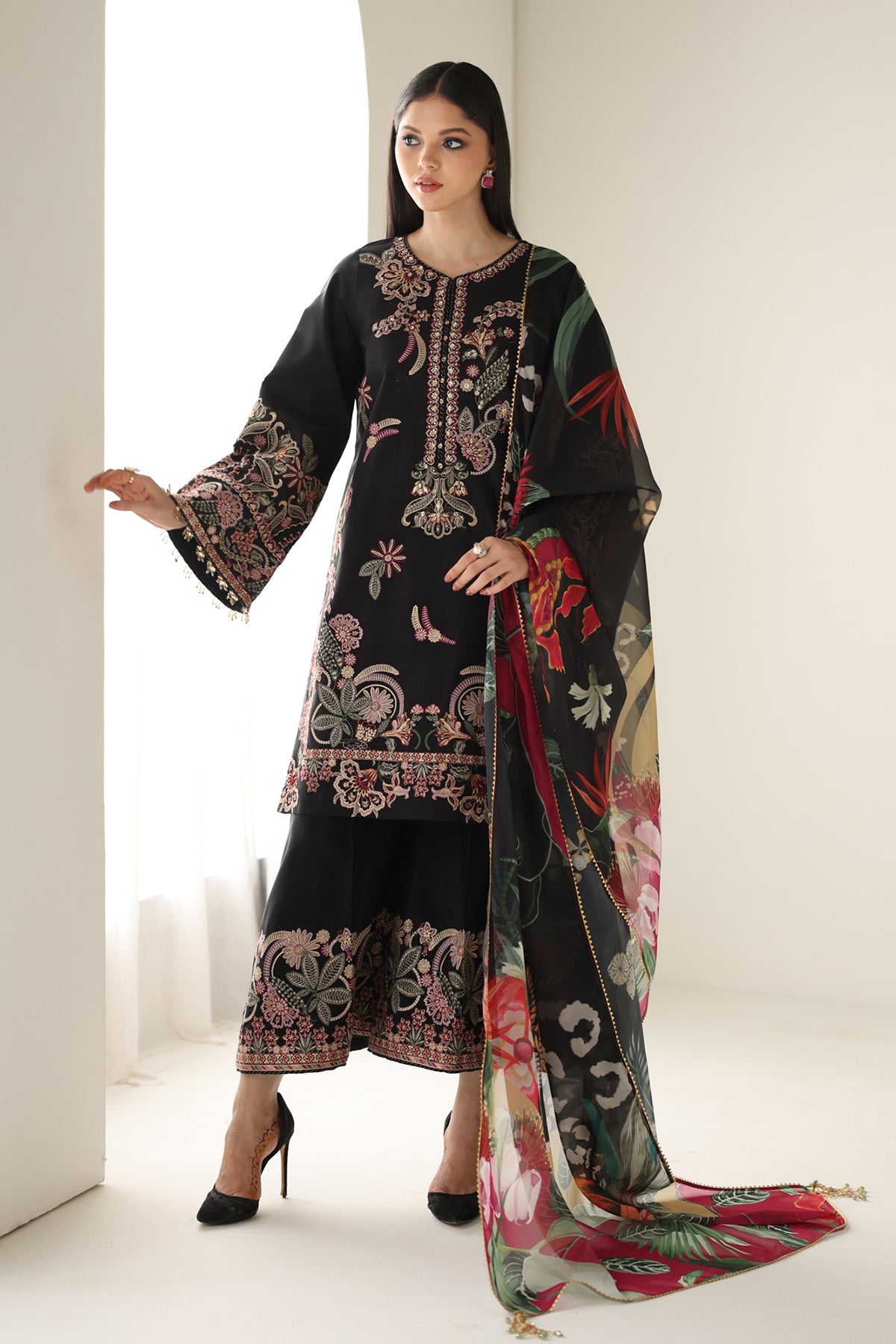 EMBROIDERED RAW SILK SF-4175