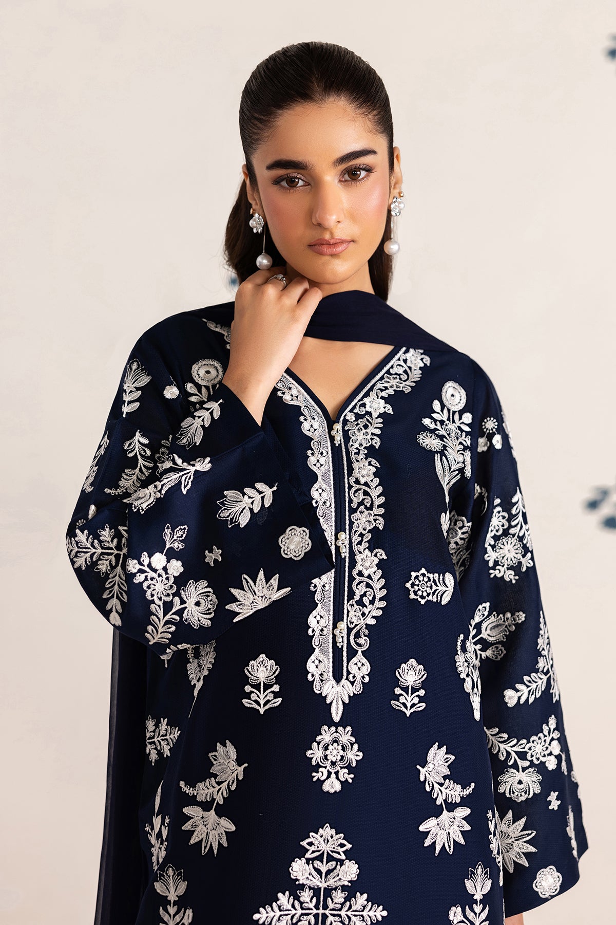 EMBROIDERED LAWN UF-4464