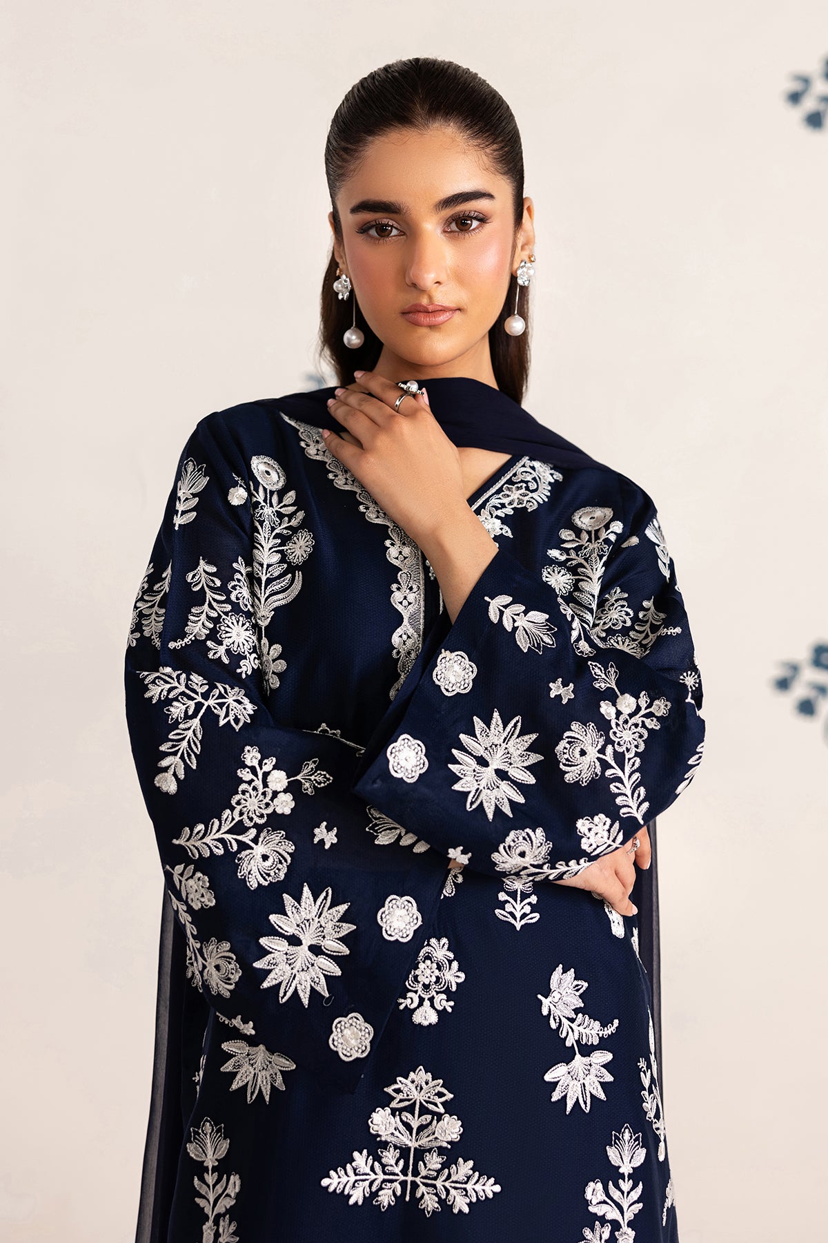 EMBROIDERED LAWN UF-4464