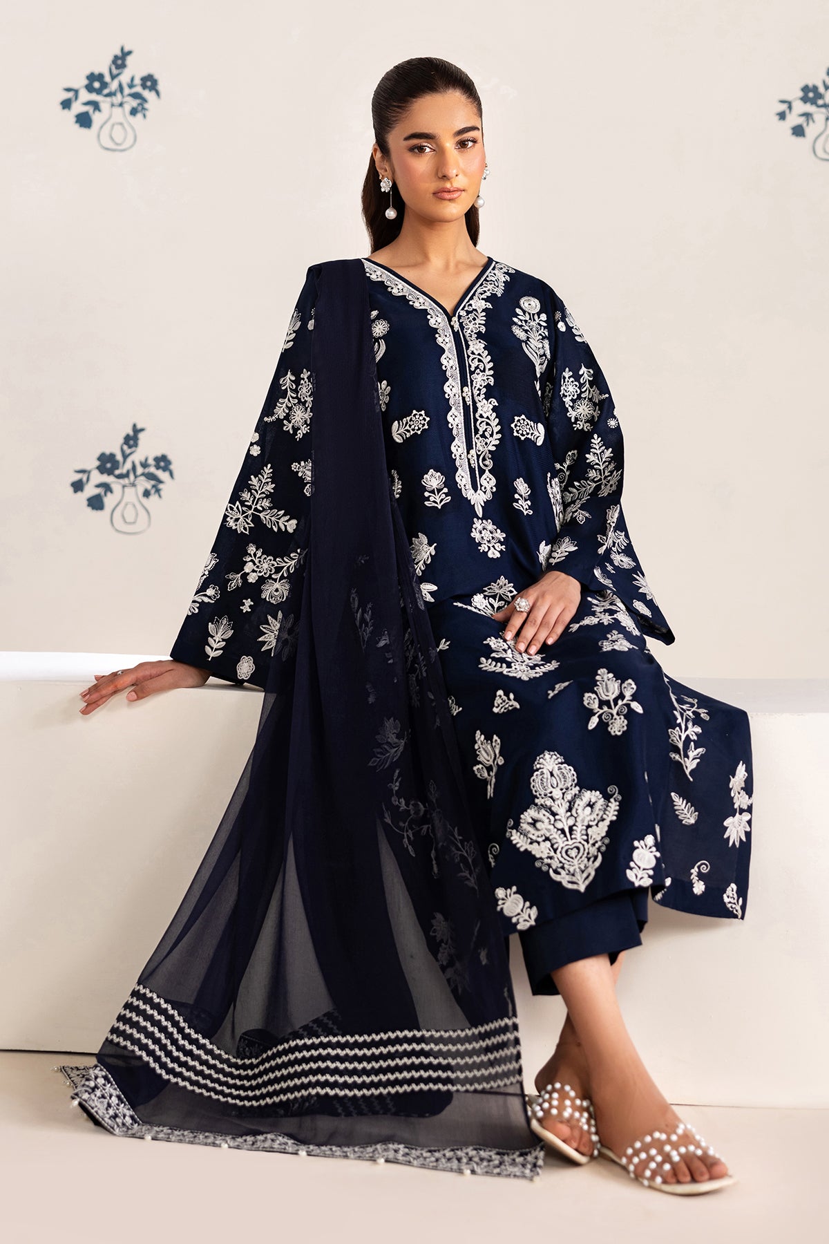 EMBROIDERED LAWN UF-4464