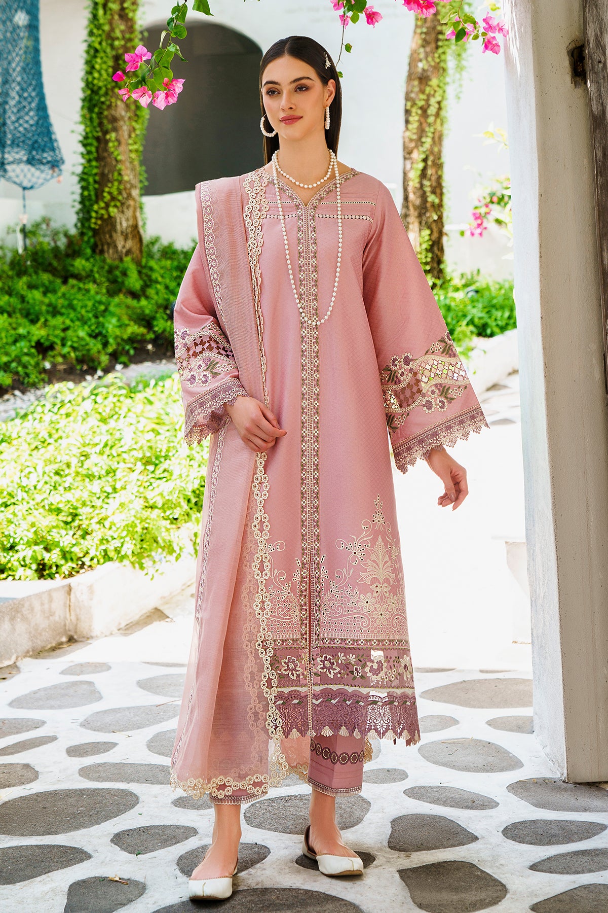 EMBROIDERED JACQUARD LAWN UF-561