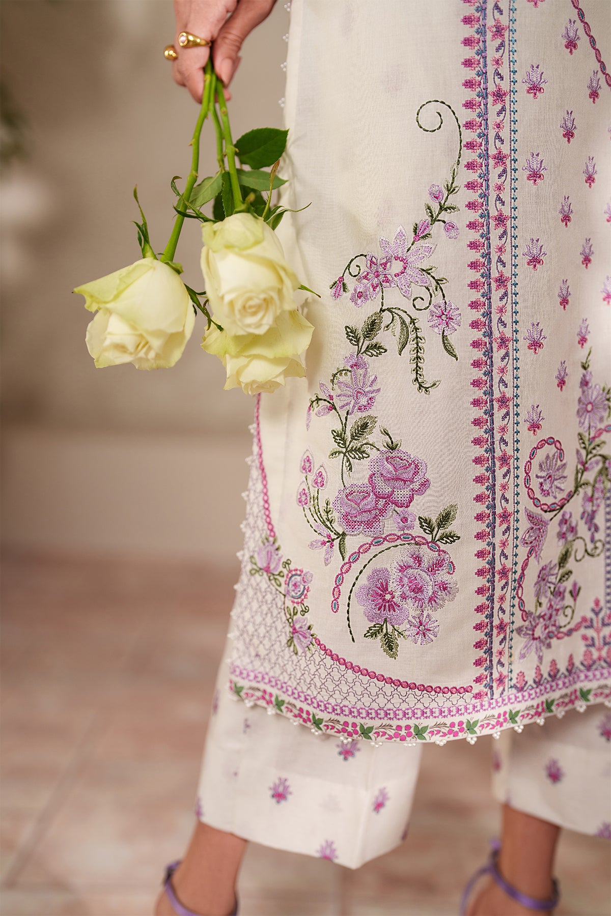 EMBROIDERED LAWN SF-4411