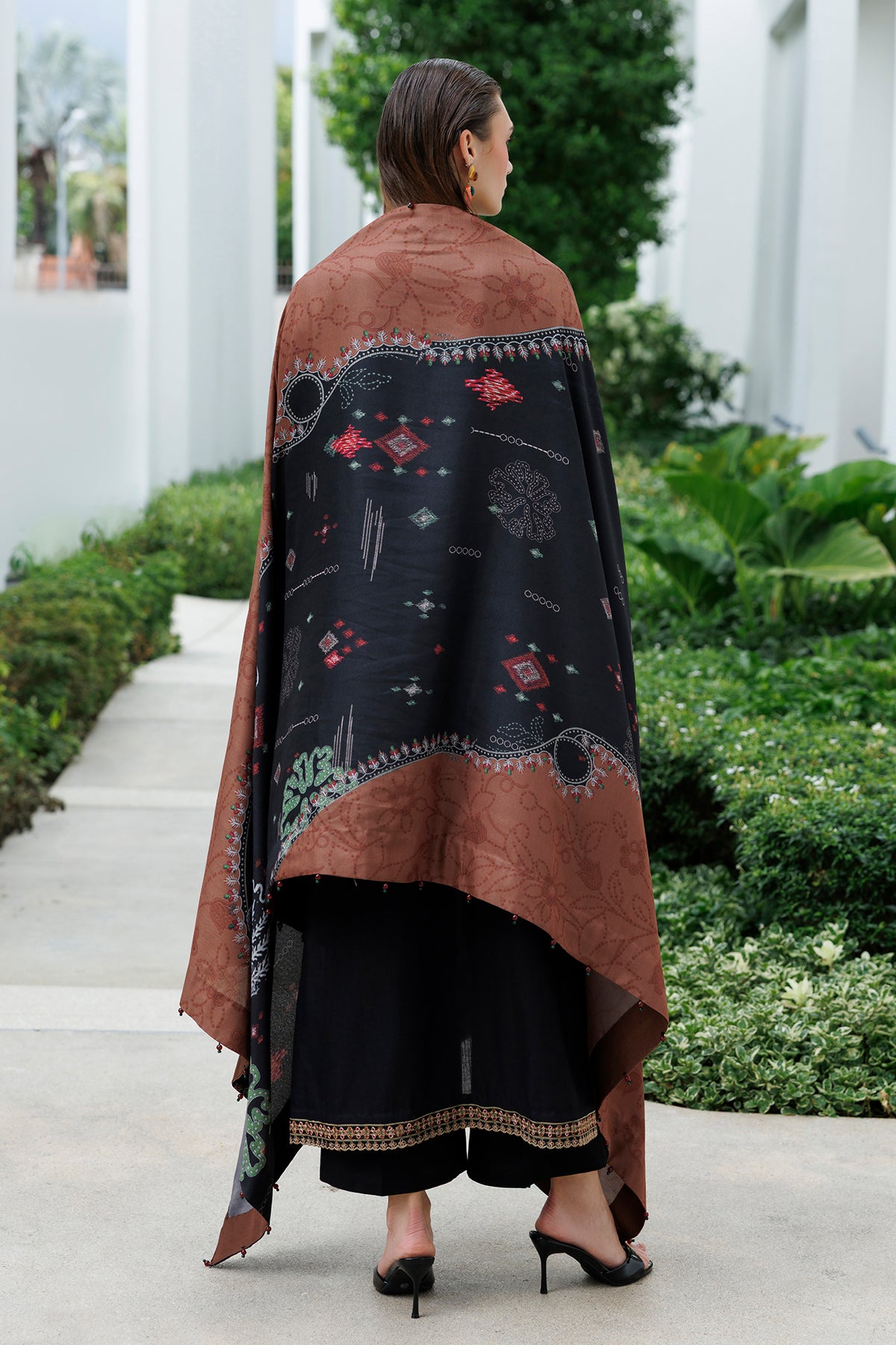 EMBROIDERED KHADDAR SF-4596
