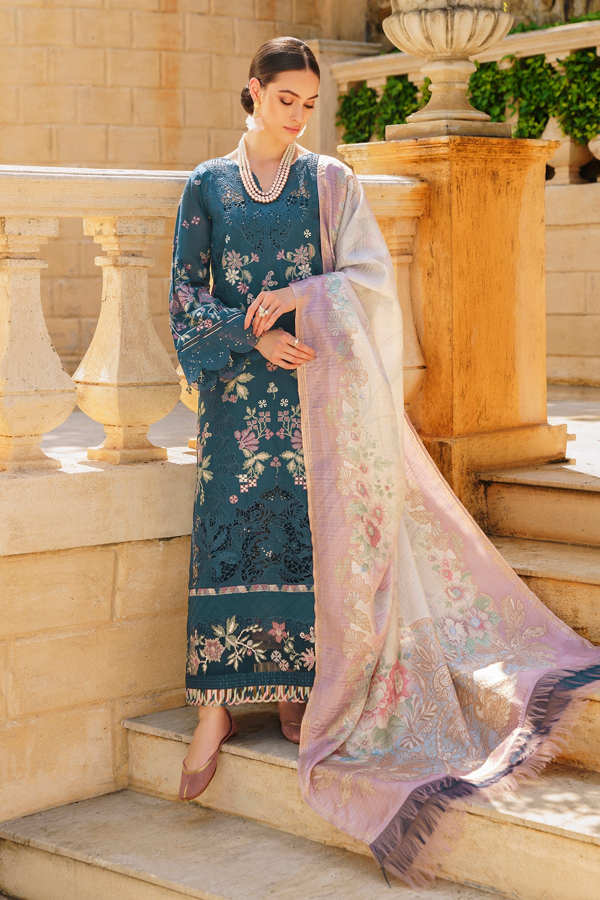 EMBROIDERED SWISS LAWN  SL12-D02