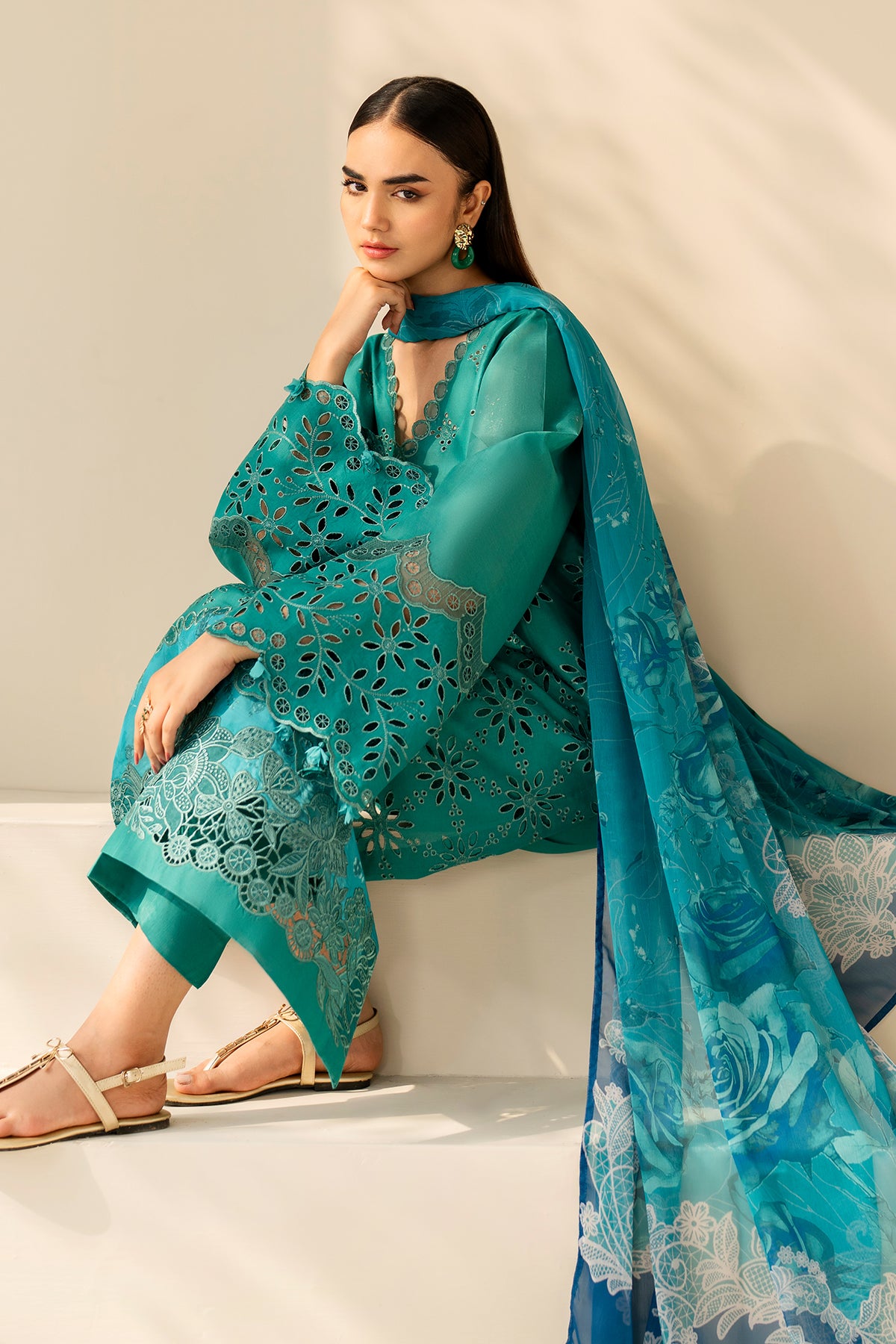 EMBROIDERED LAWN UF-4275