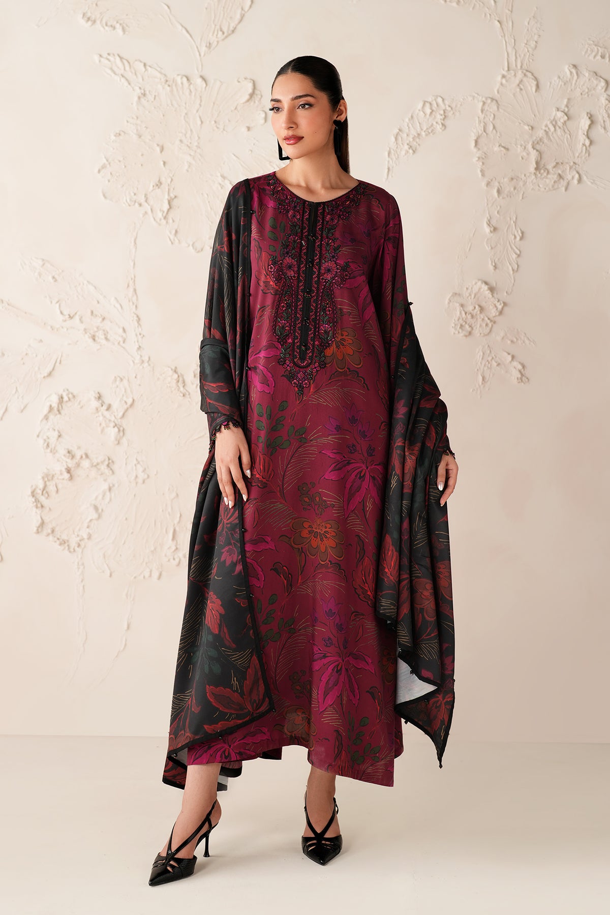 EMBROIDERED PRINTED VISCOSE SF-4304