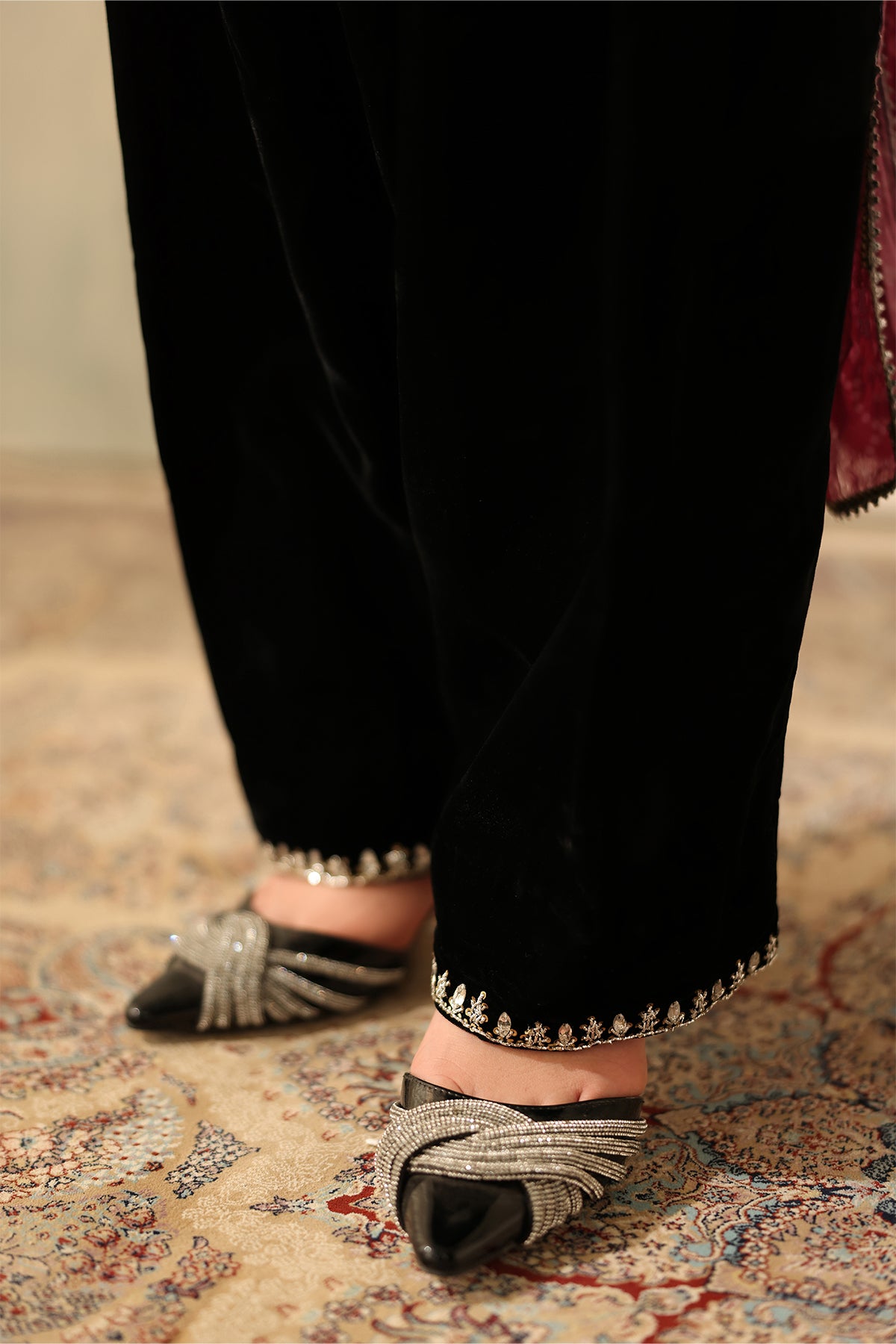 EMBROIDERED VELVET PR-1224