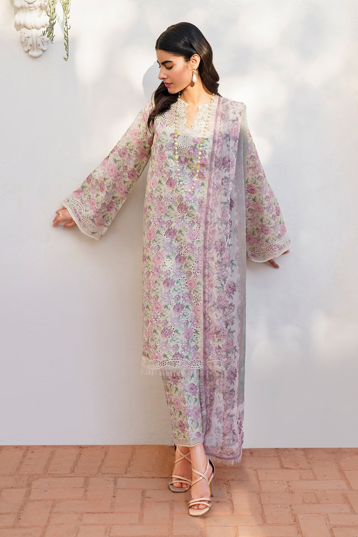 EMBROIDERED PRINTED LAWN UF-638