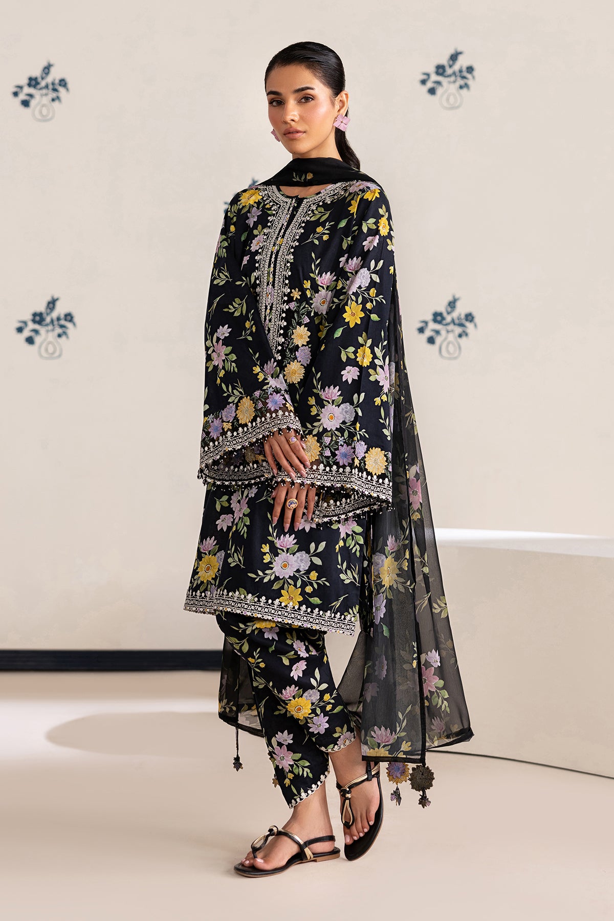 EMBROIDERED LAWN UF-4465