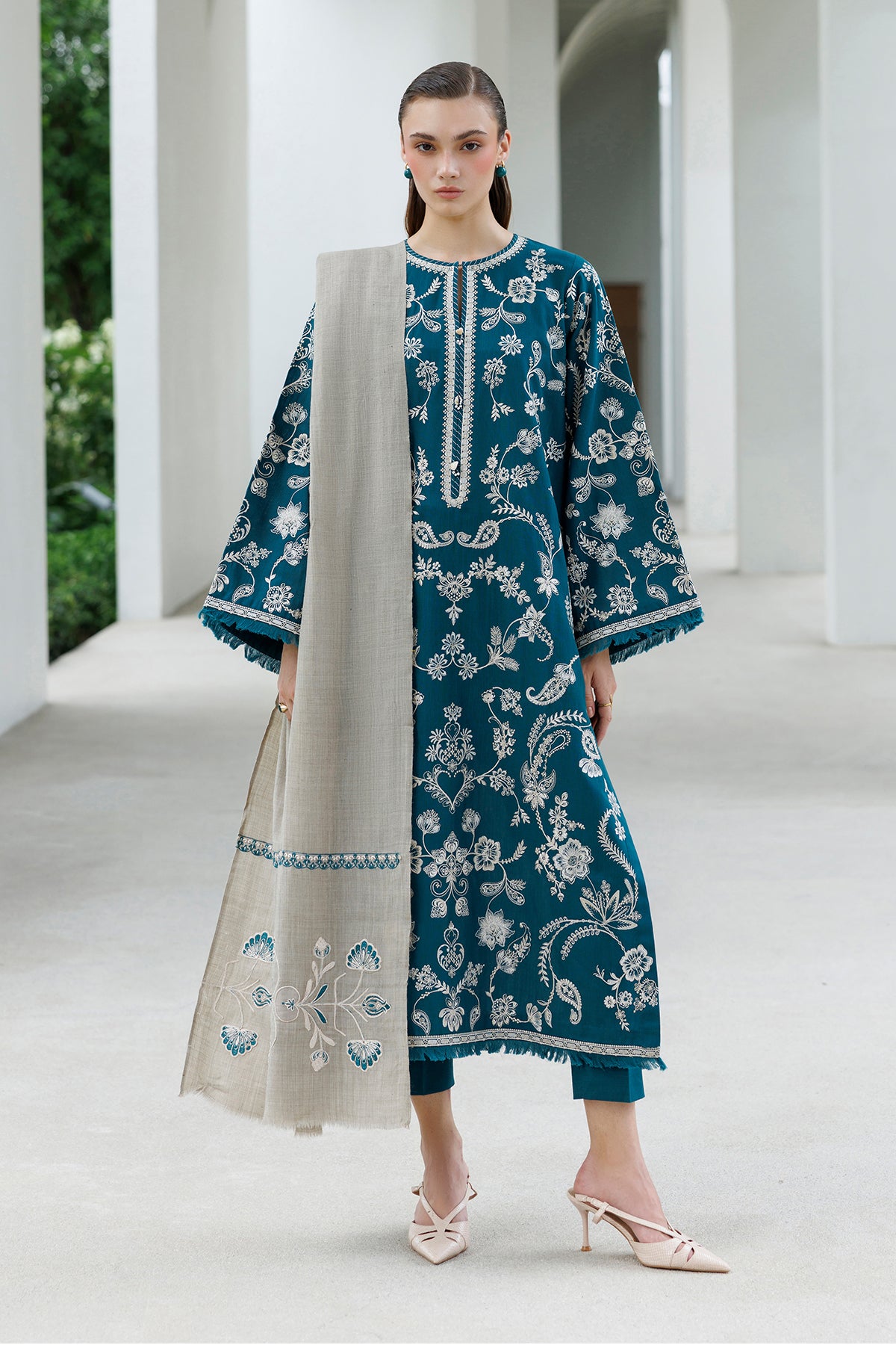 EMBROIDERED KHADDAR SF-4594
