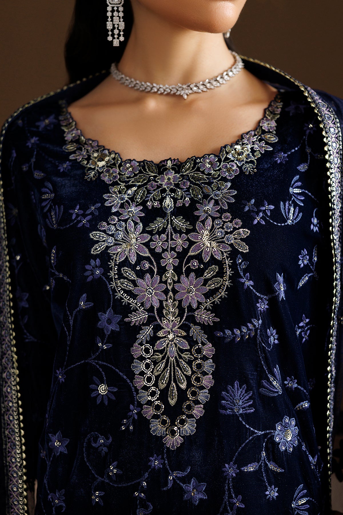 EMBROIDERED VELVET SF-4555
