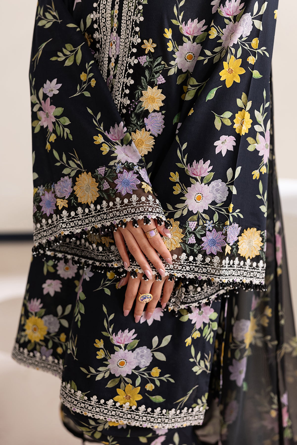 EMBROIDERED LAWN UF-4465