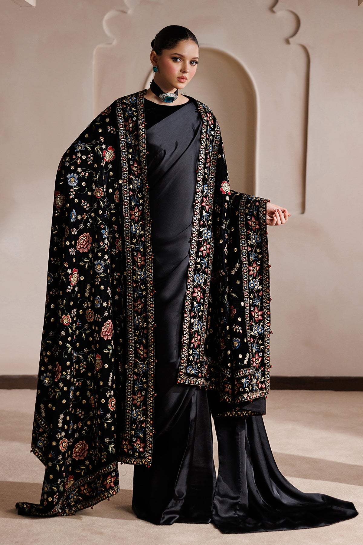 EMBROIDERED VELVET SHAWL VS-76