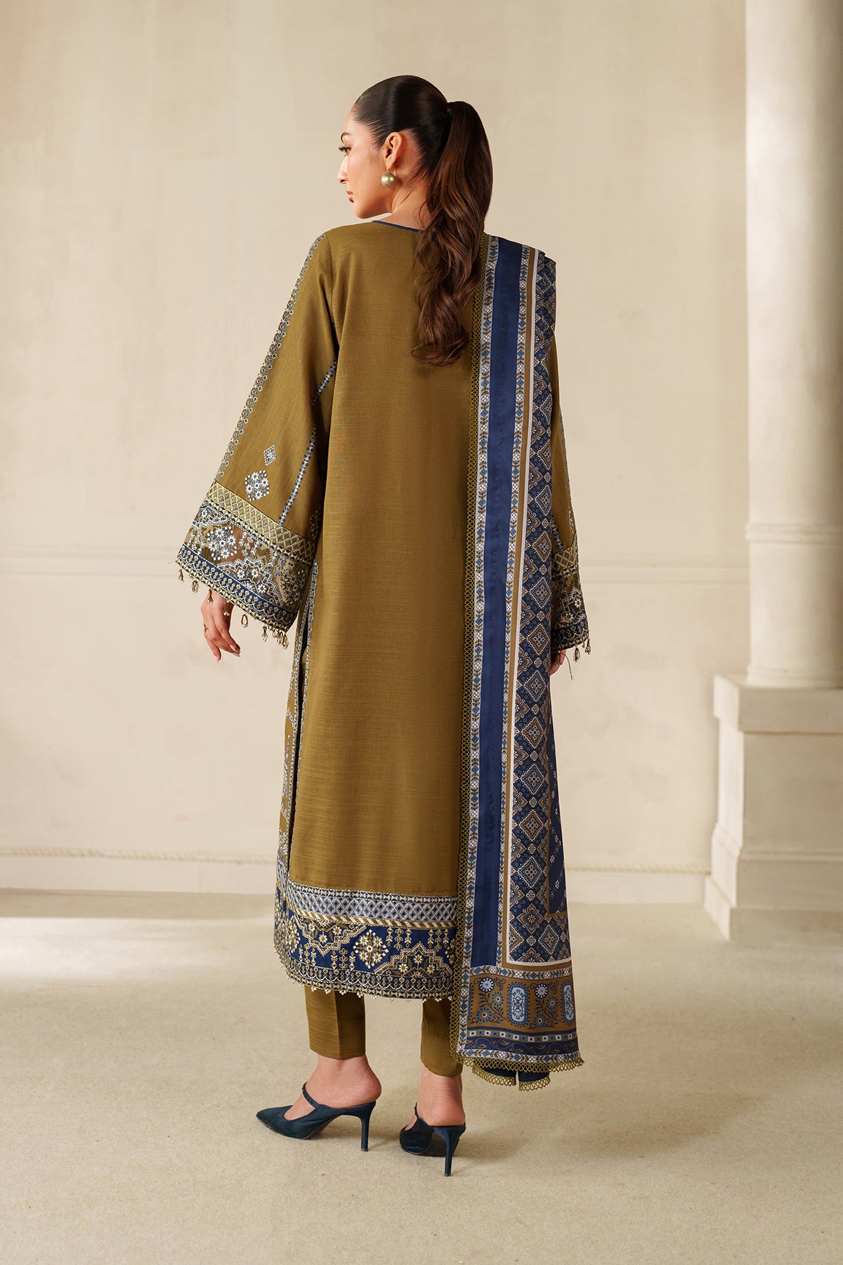 EMBROIDERED KHADDAR SF-4344