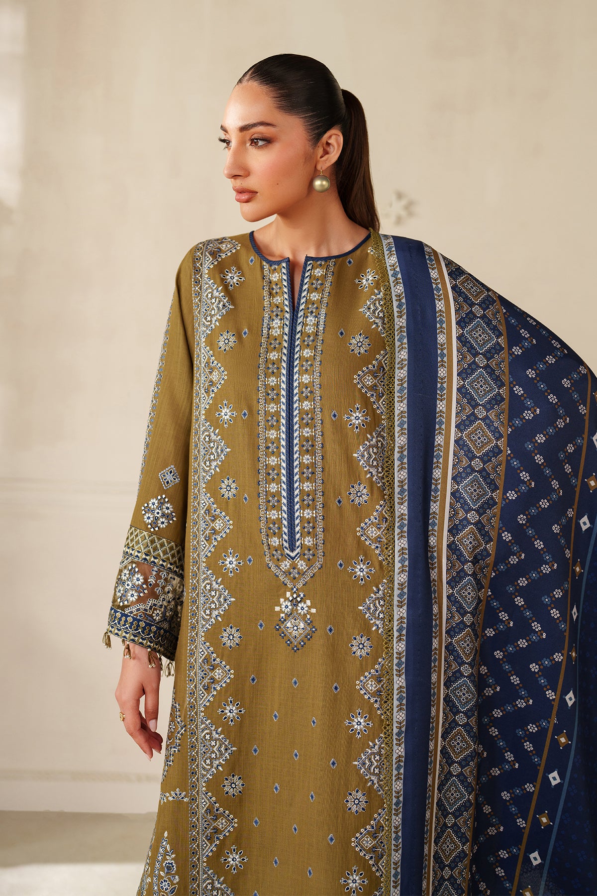 EMBROIDERED KHADDAR SF-4344