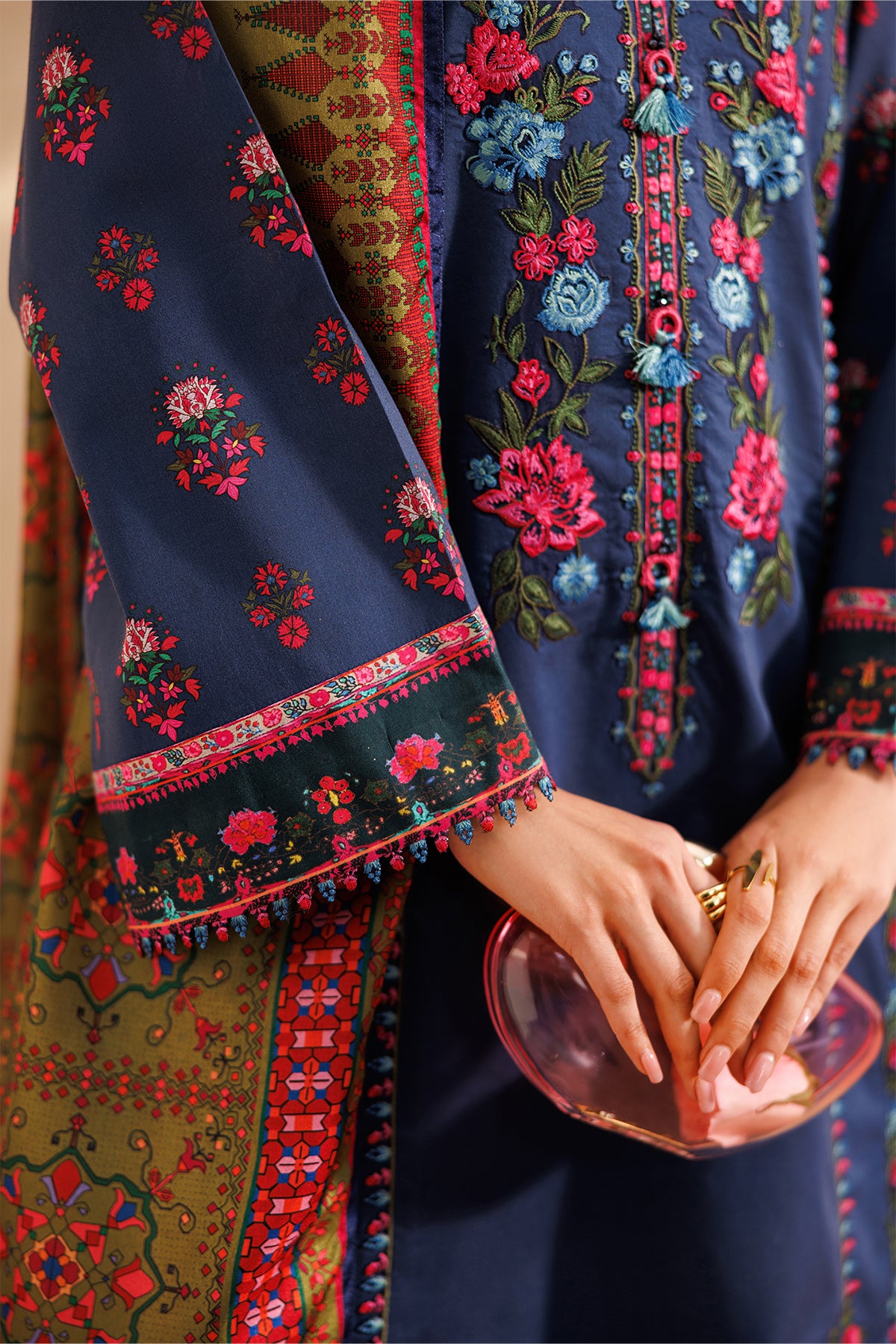 EMBROIDERED LAWN UF-4393