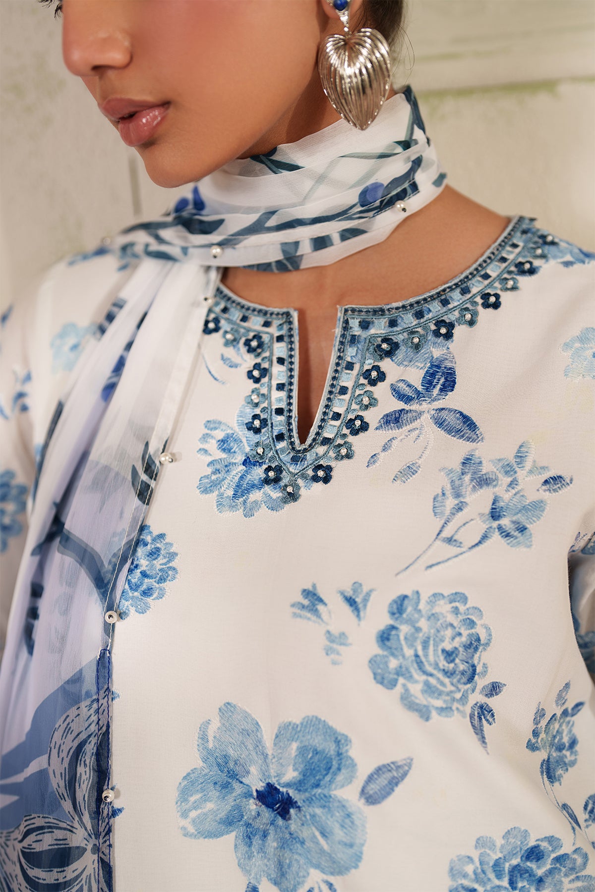 EMBROIDERED LAWN SF-4413