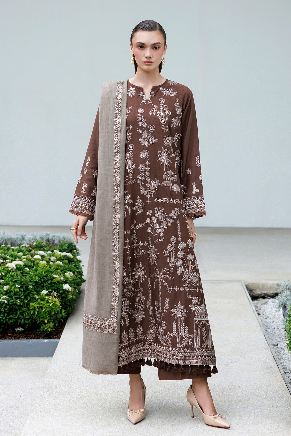 EMBROIDERED KHADDAR SF-4598