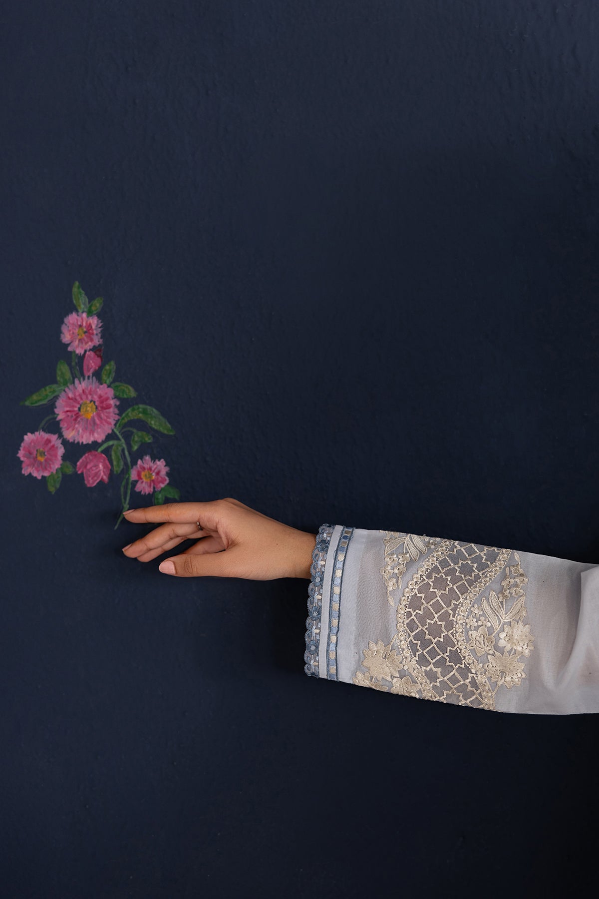 EMBROIDERED LAWN UF-4466