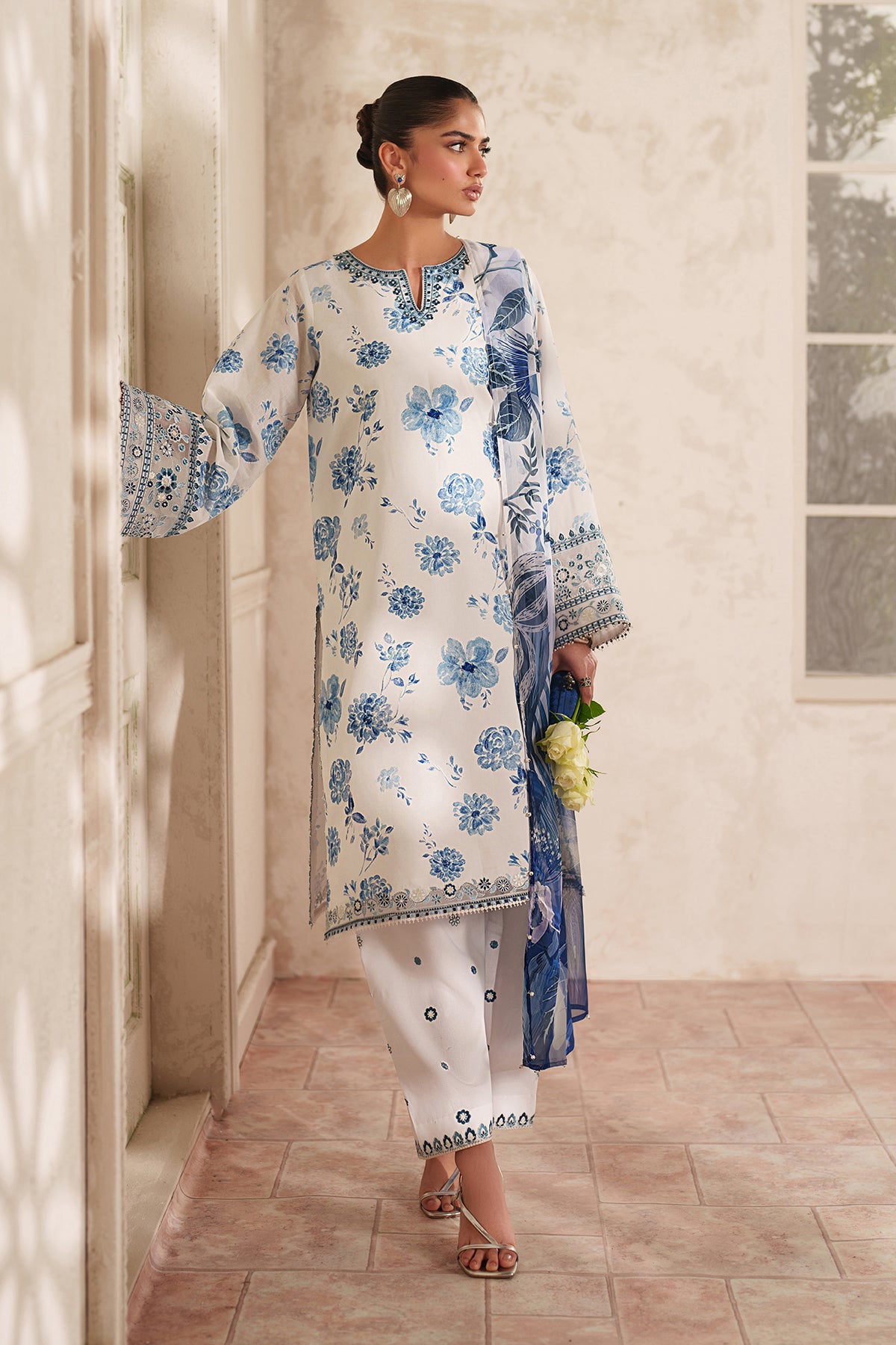 EMBROIDERED LAWN SF-4413