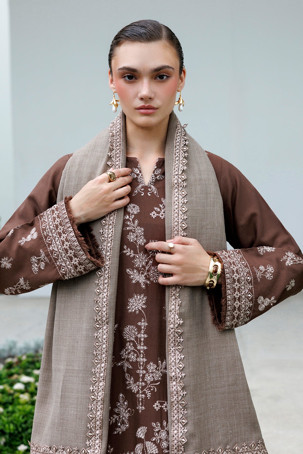 EMBROIDERED KHADDAR UF-4598
