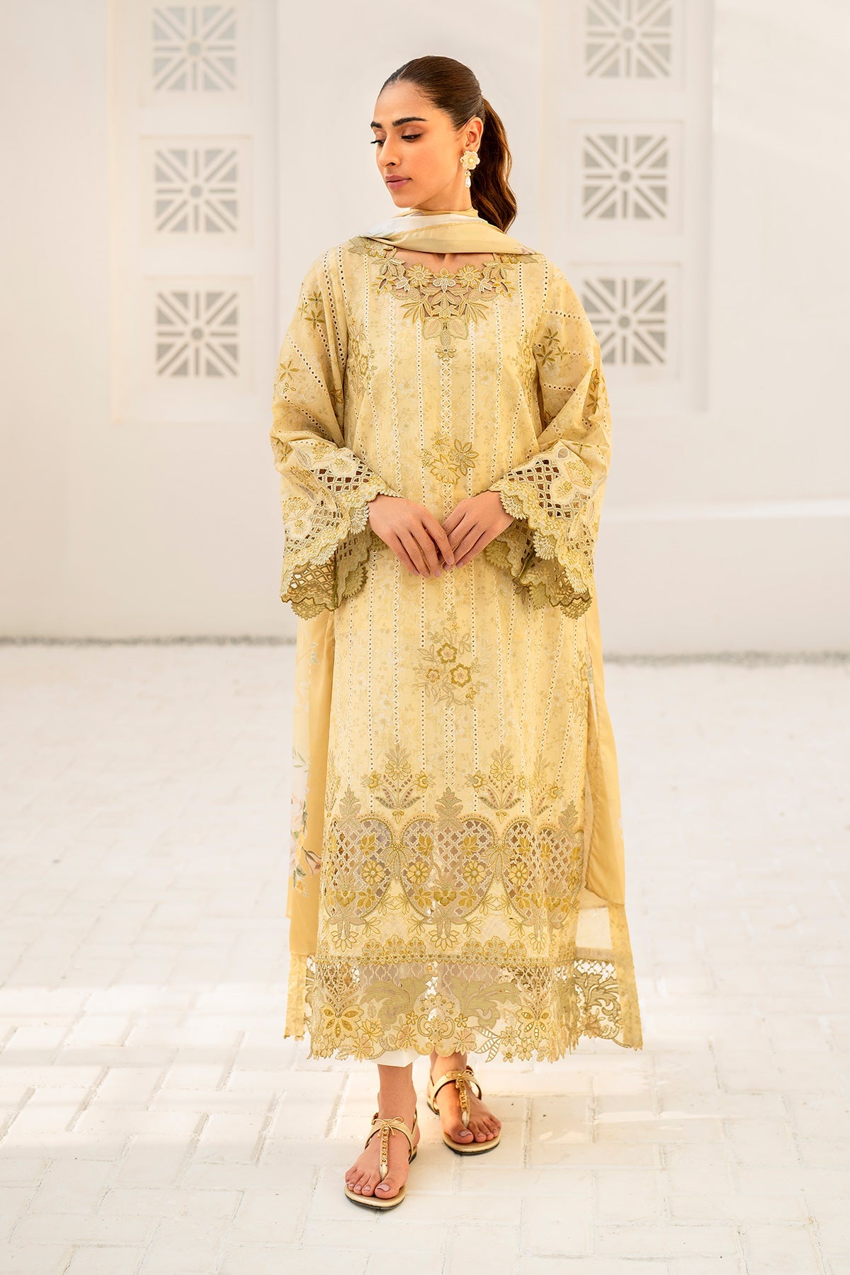 EMBROIDERED  LAWN SF-670