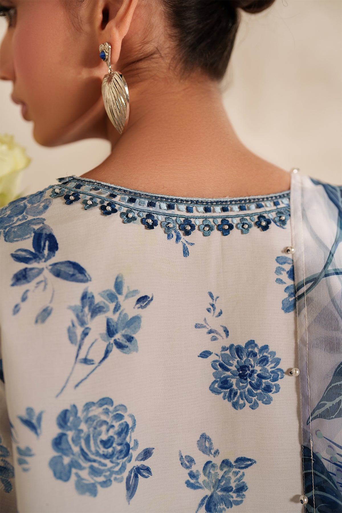 EMBROIDERED LAWN SF-4413