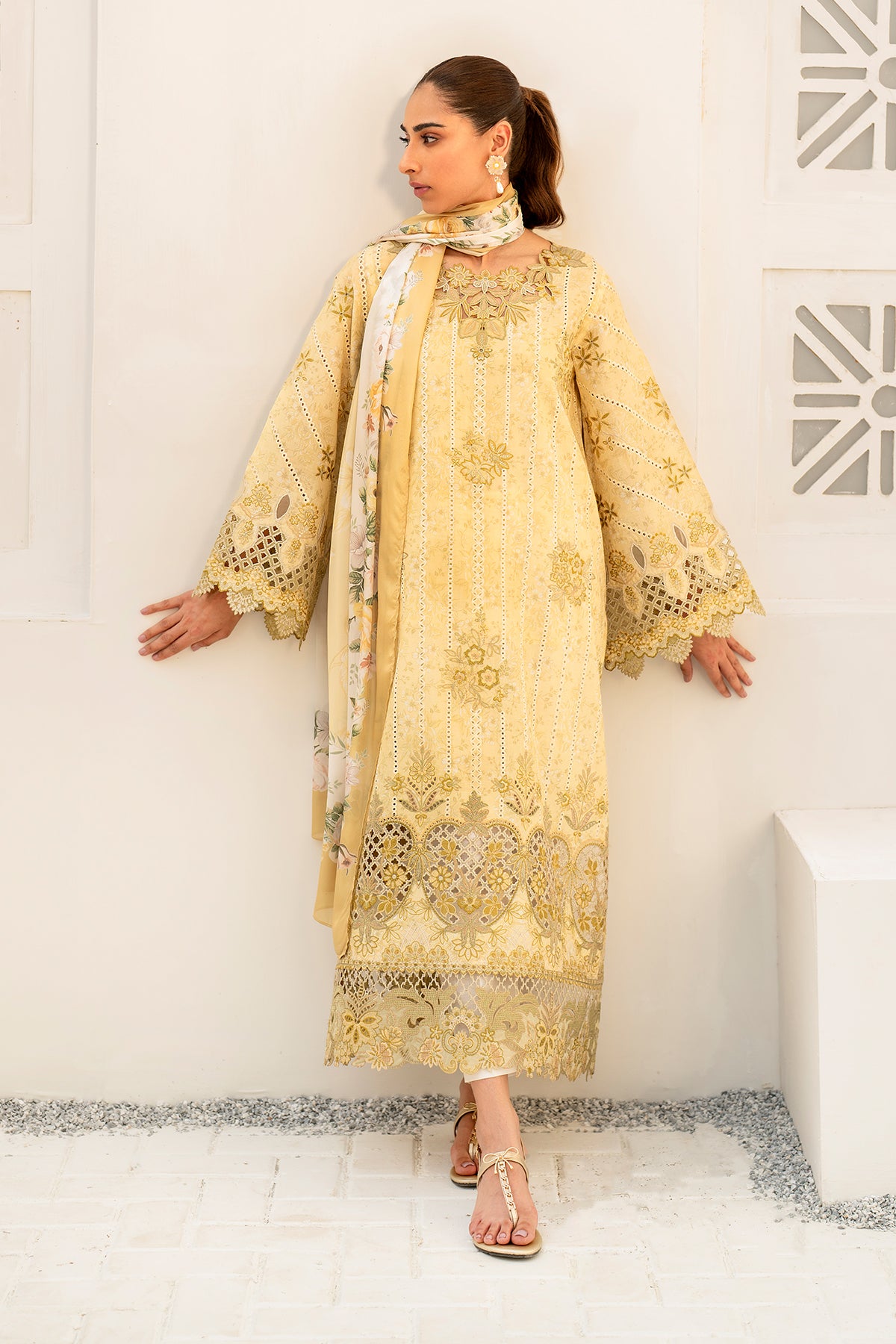 EMBROIDERED  LAWN UF-670