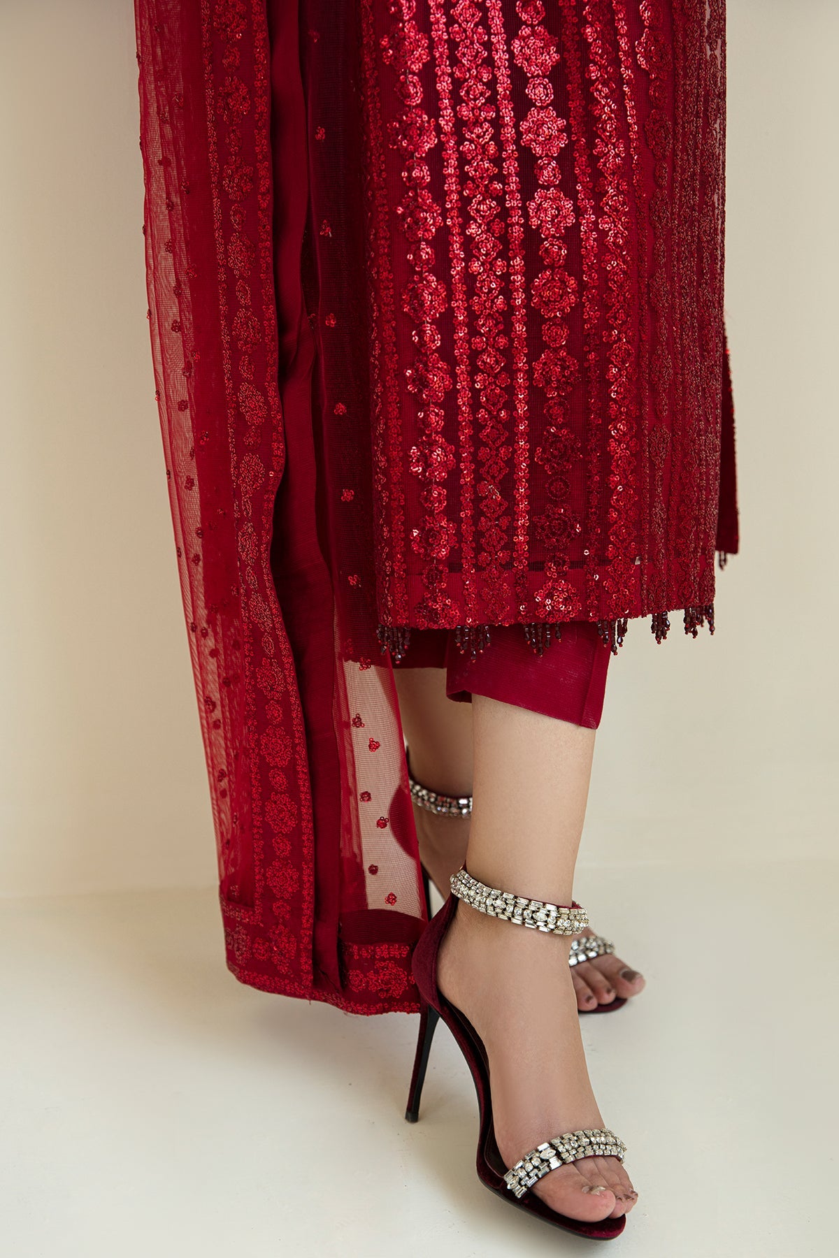 EMBROIDERED NET SF-385