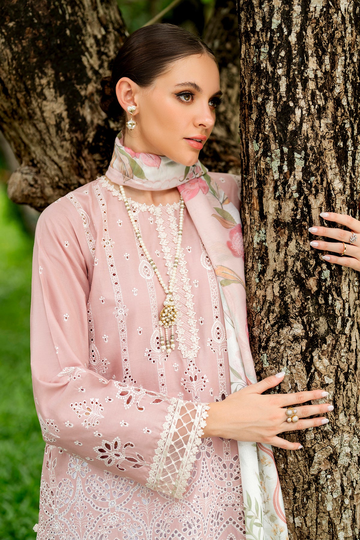 EMBROIDERED LAWN UF-4264