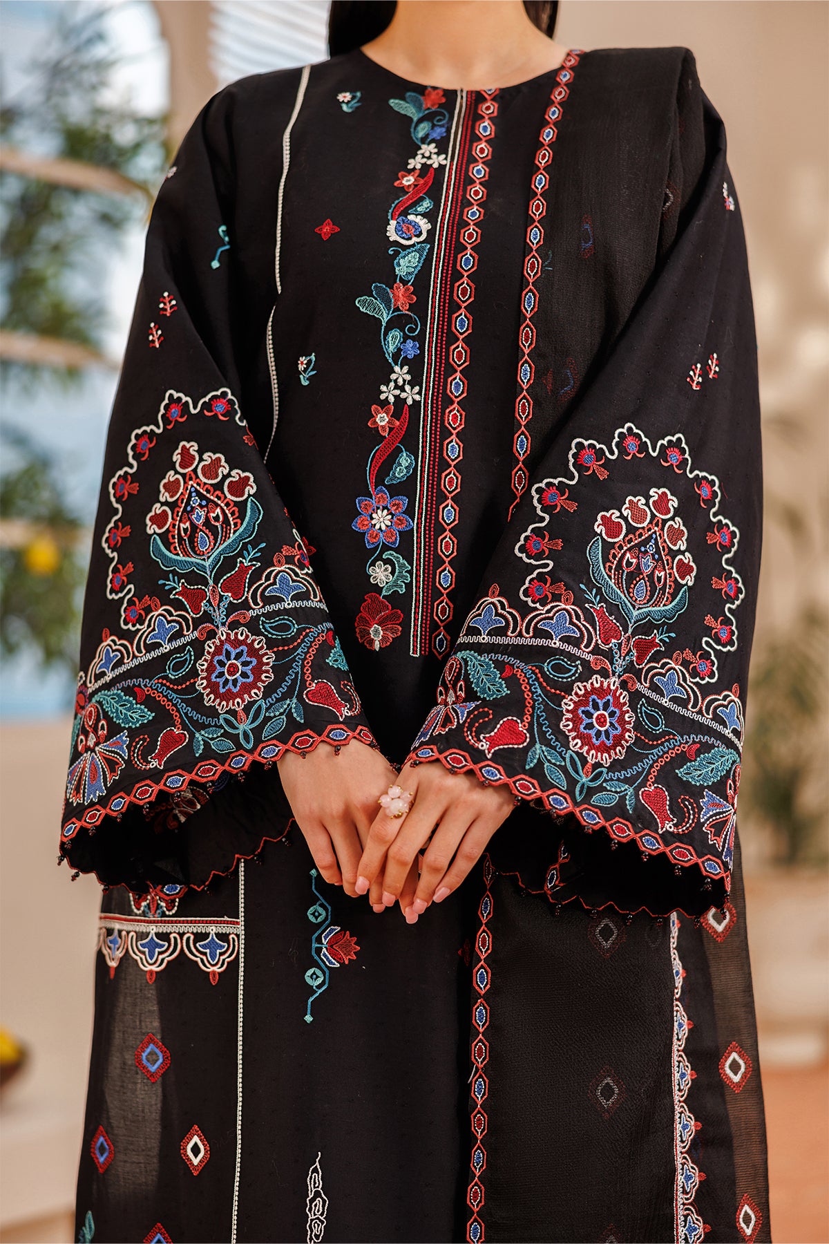 EMBROIDERED LAWN UF-4391