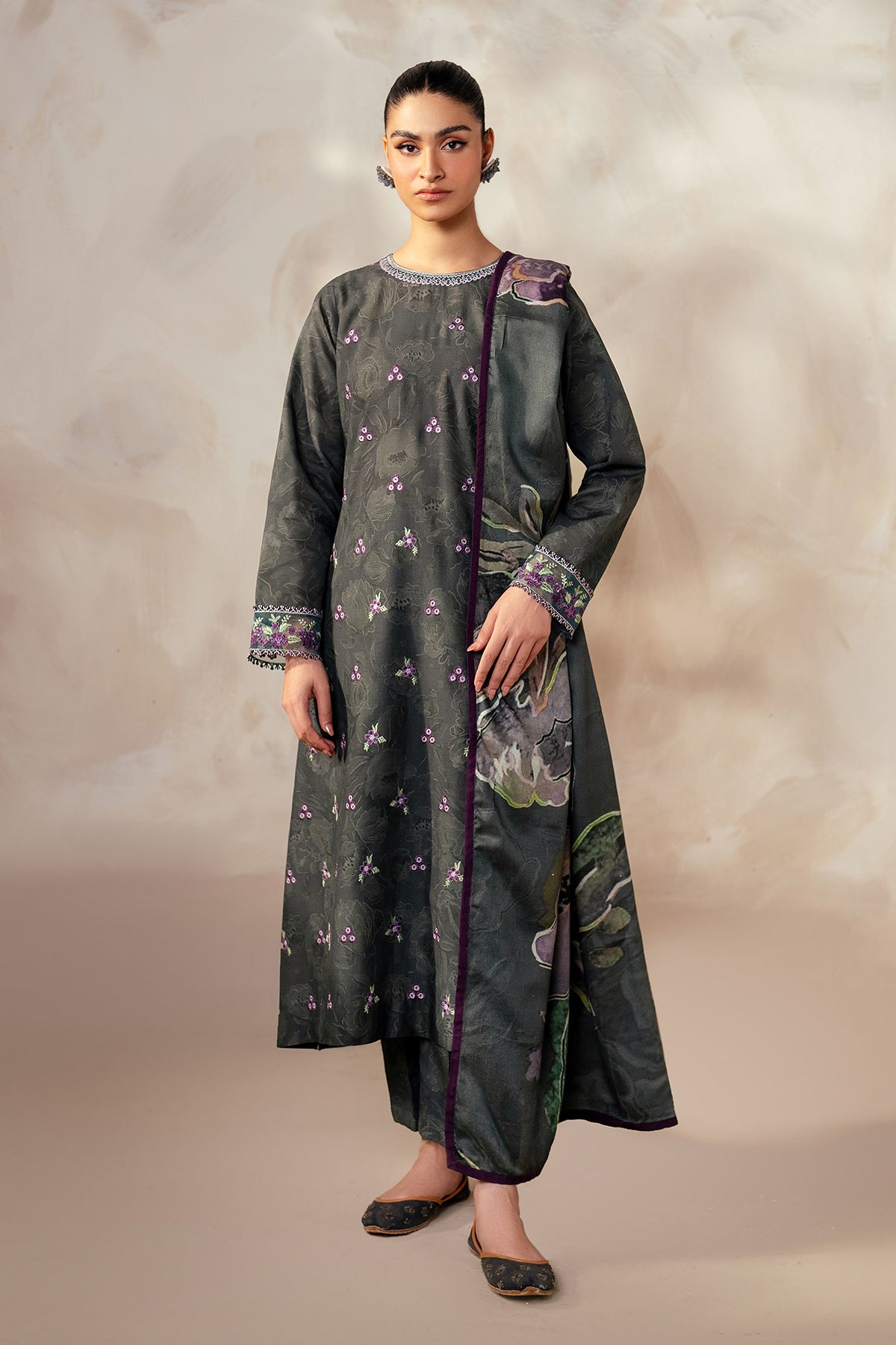 EMBROIDERED KHADDAR SF-4033