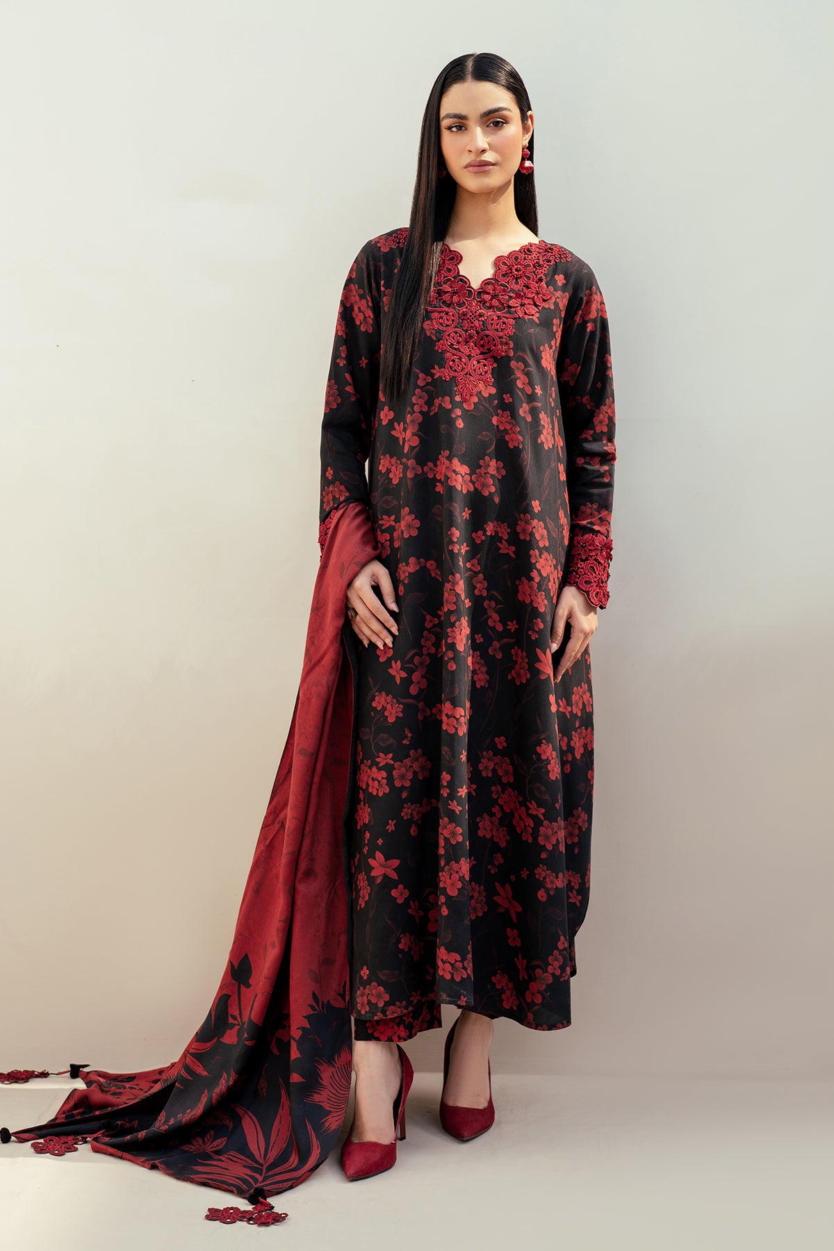 EMBROIDERED KHADDAR SF-4010