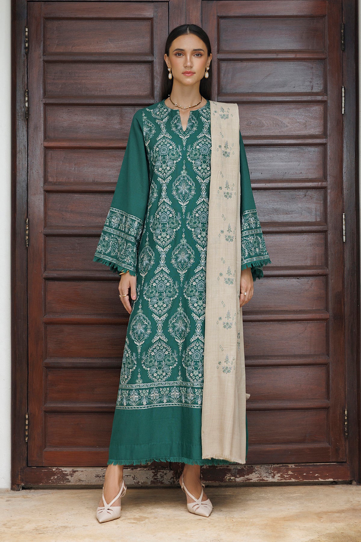 EMBROIDERED KHADDAR SF-4586