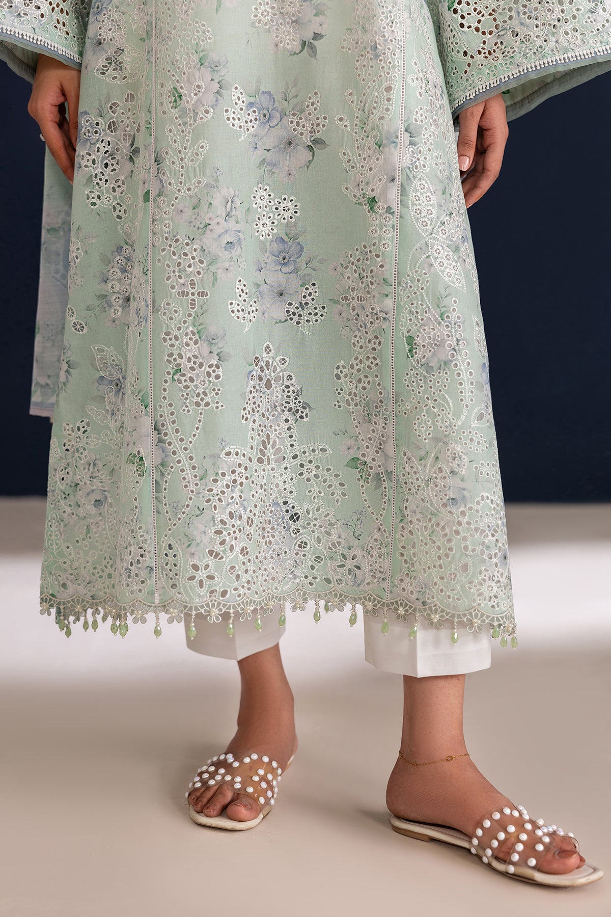 EMBROIDERED LAWN UF-4469