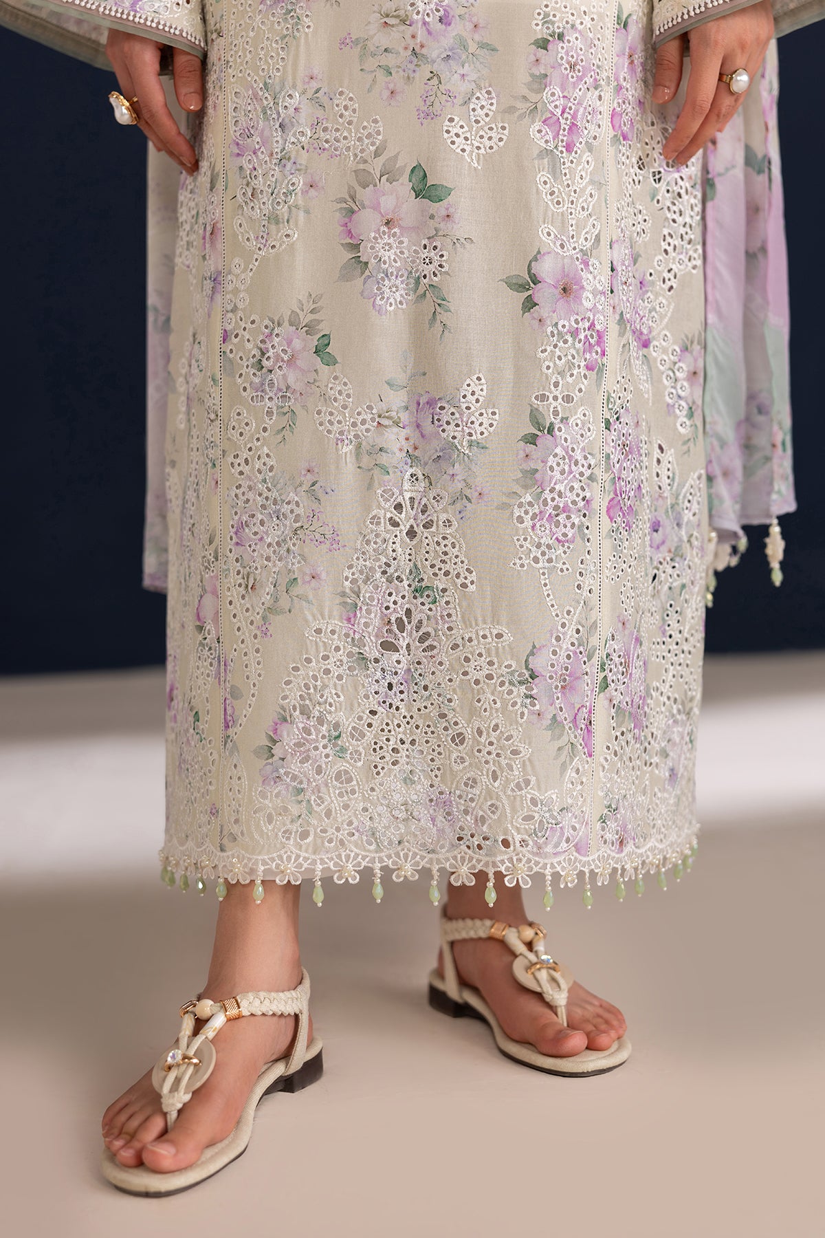 EMBROIDERED LAWN UF-4470