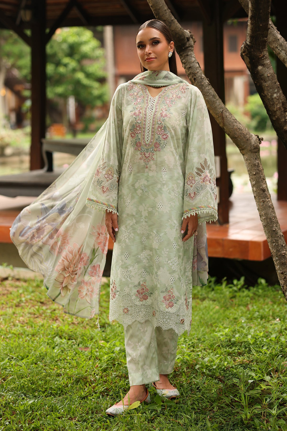 EMBROIDERED LAWN SF-4249